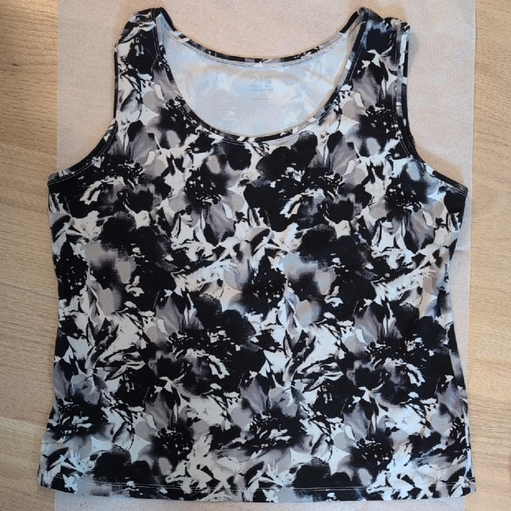 212 Collection Black and White Floral Tank Top